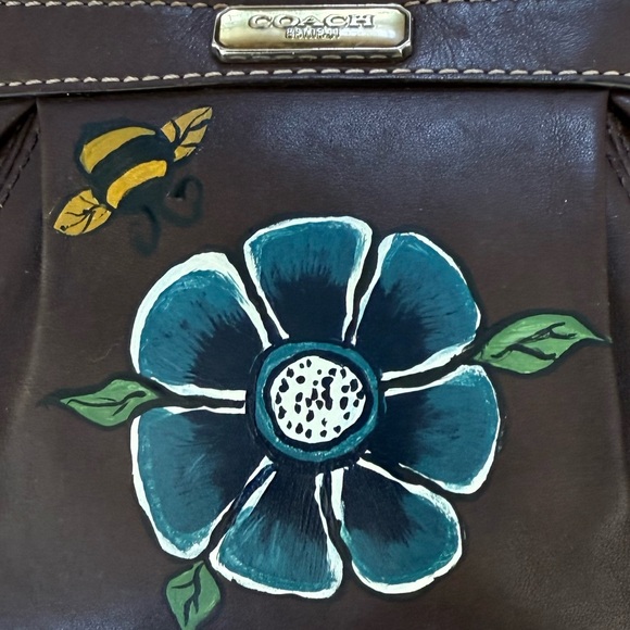 Coach brown leather wristlet with perfect fall flower - Picture 1 of 5